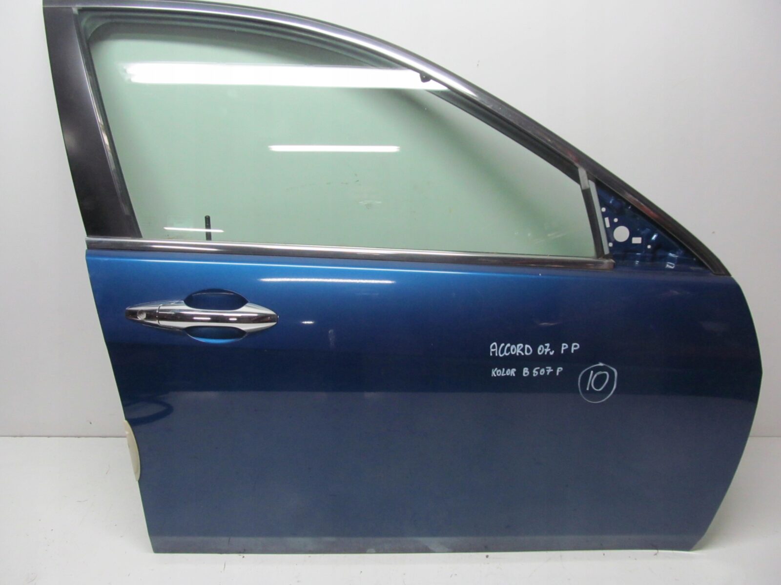 Honda Accord VII Sedan Drzwi Prawe Przednie B507p