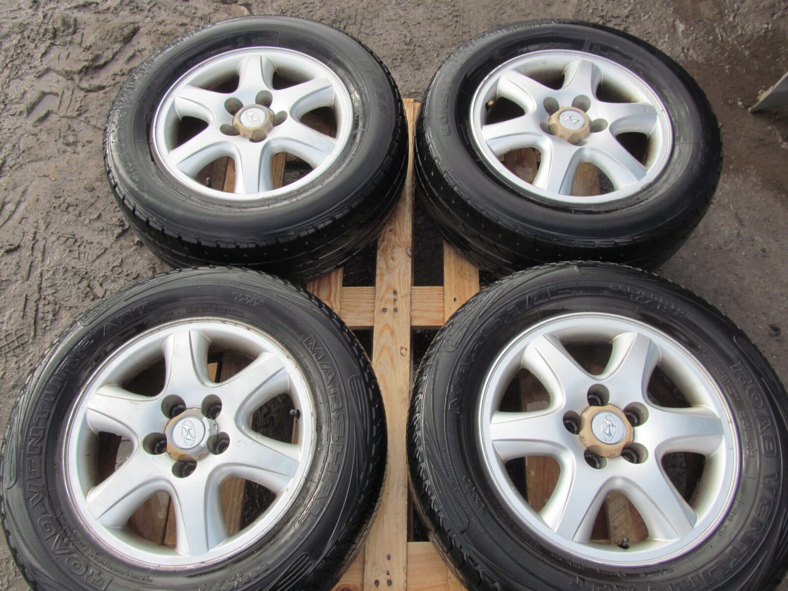 Hyundai Tucson II 2007r Felgi 16 235/60r16