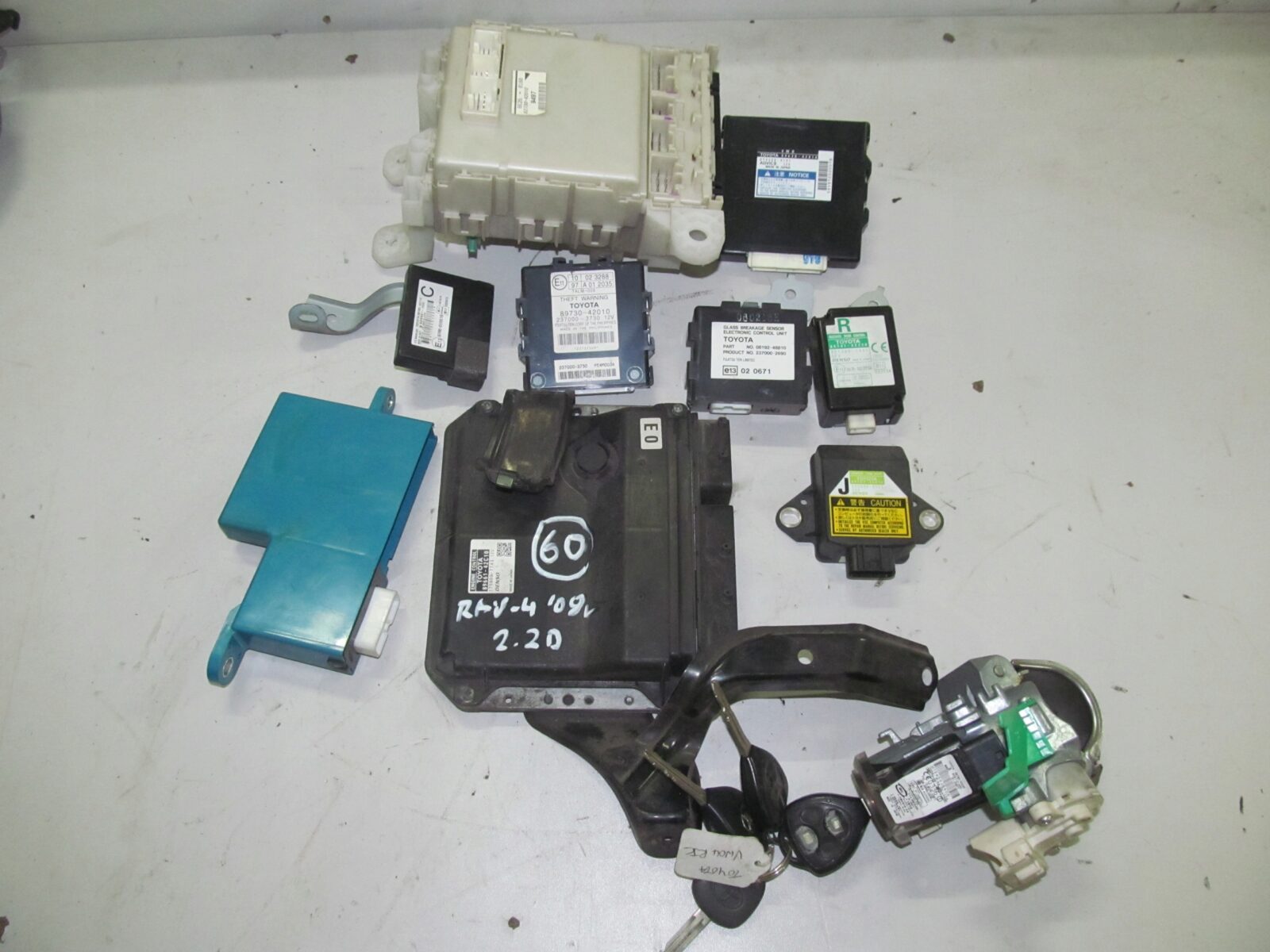 Toyota Rav4 III 2,2 Sterownik Komputer 89661-42c10