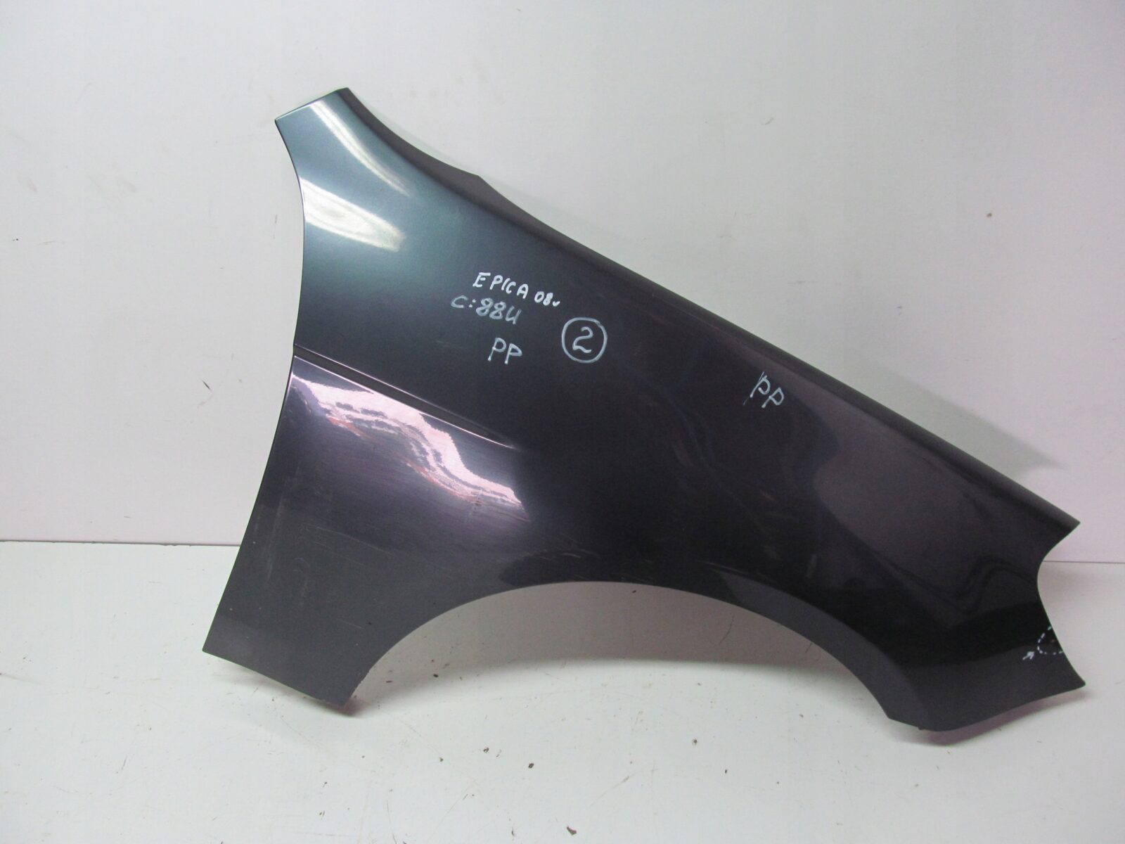 Chevrolet Epica 2008r Błotnik Prawy Przedni 88u