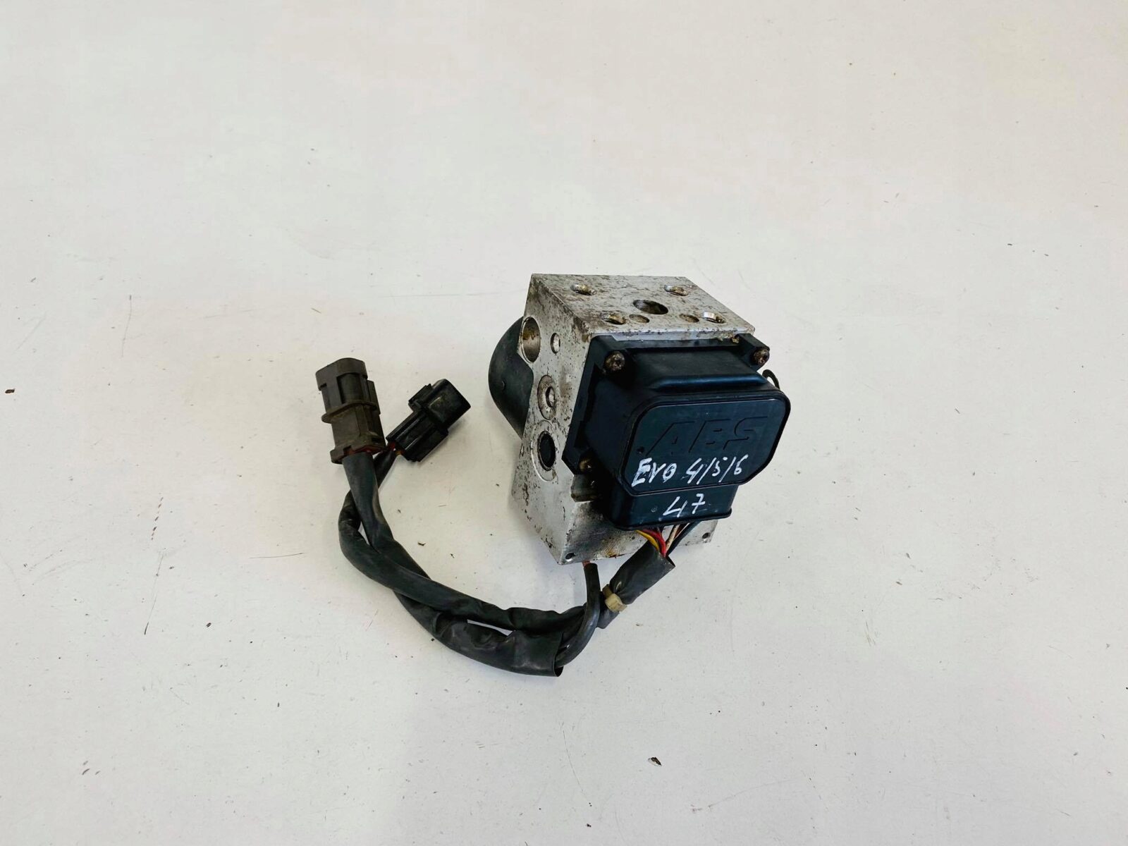 Mitsubishi Evo 4 5 6 Pompa Hamulcowa Abs Mr129948