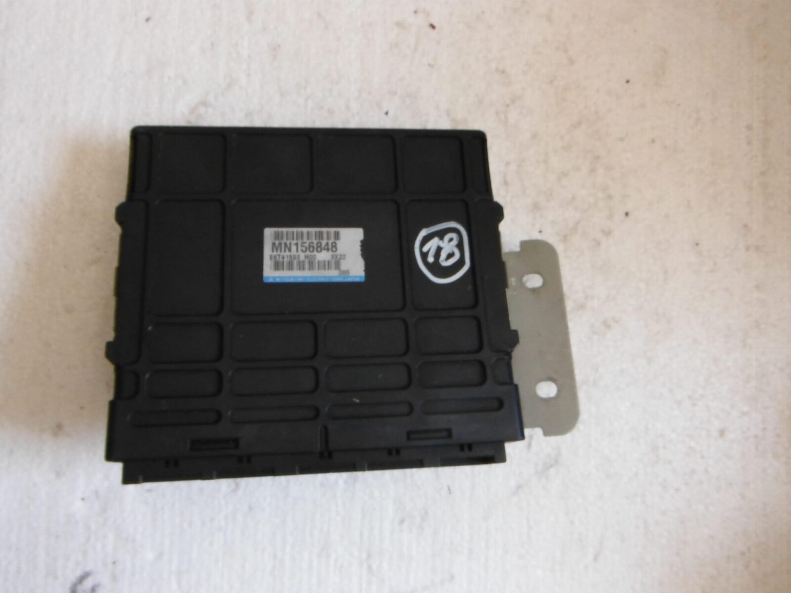 Mitsubishi Outlander 04r 2.4b Komputer Mn156848 E6t41593 H0q
