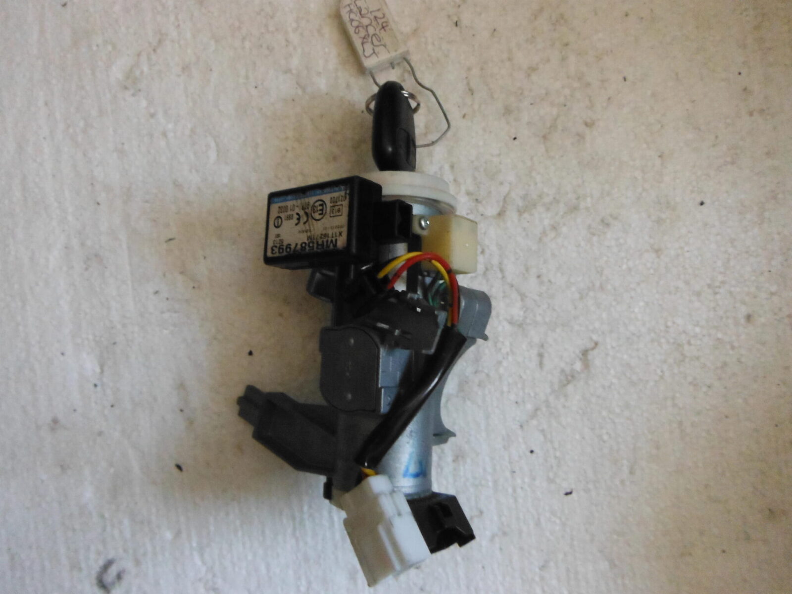Mitsubishi Stacyjka Mr587993 X1t16271m 97ri-01 0032 021720