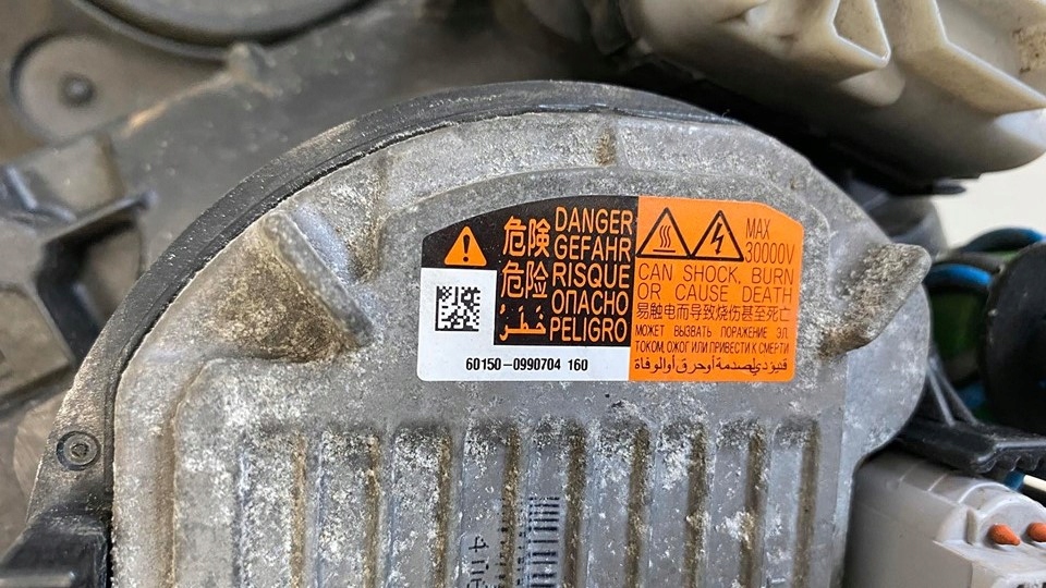 Subaru Forester Sj IV Lampa Lewa Przednia Xenon - obrazek 8