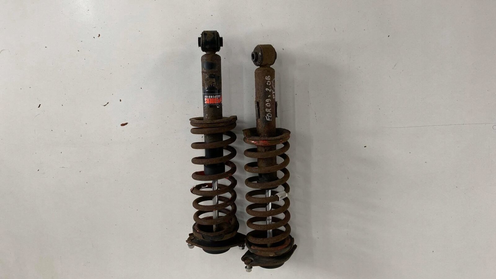 Subaru Forester III Sh 2.0b Amortyzatory Tylne Pedders