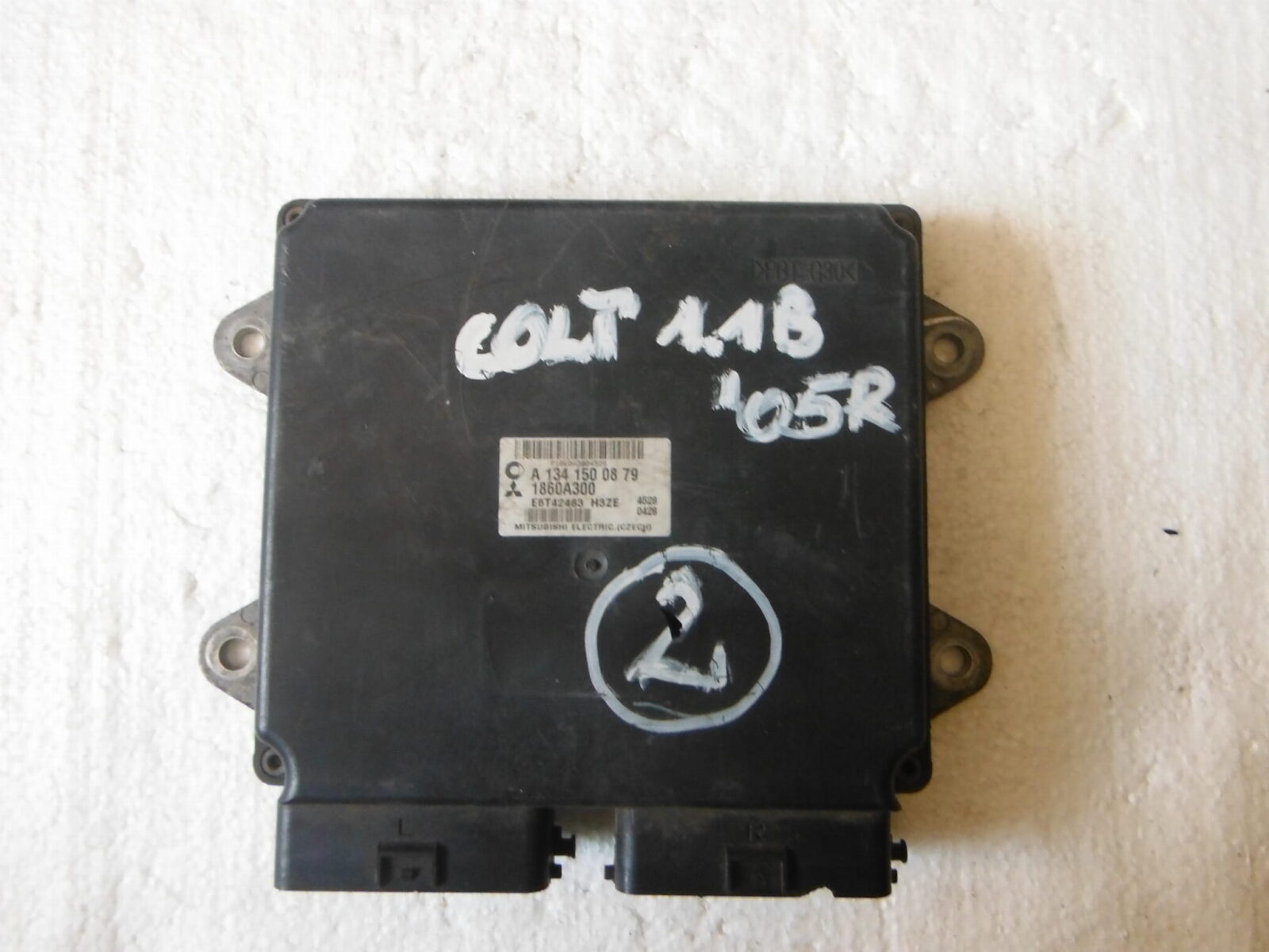Mitsubishi Colt 1.1 Komputer Silnika A1341500879 1860a300 E6t4283 H3ze