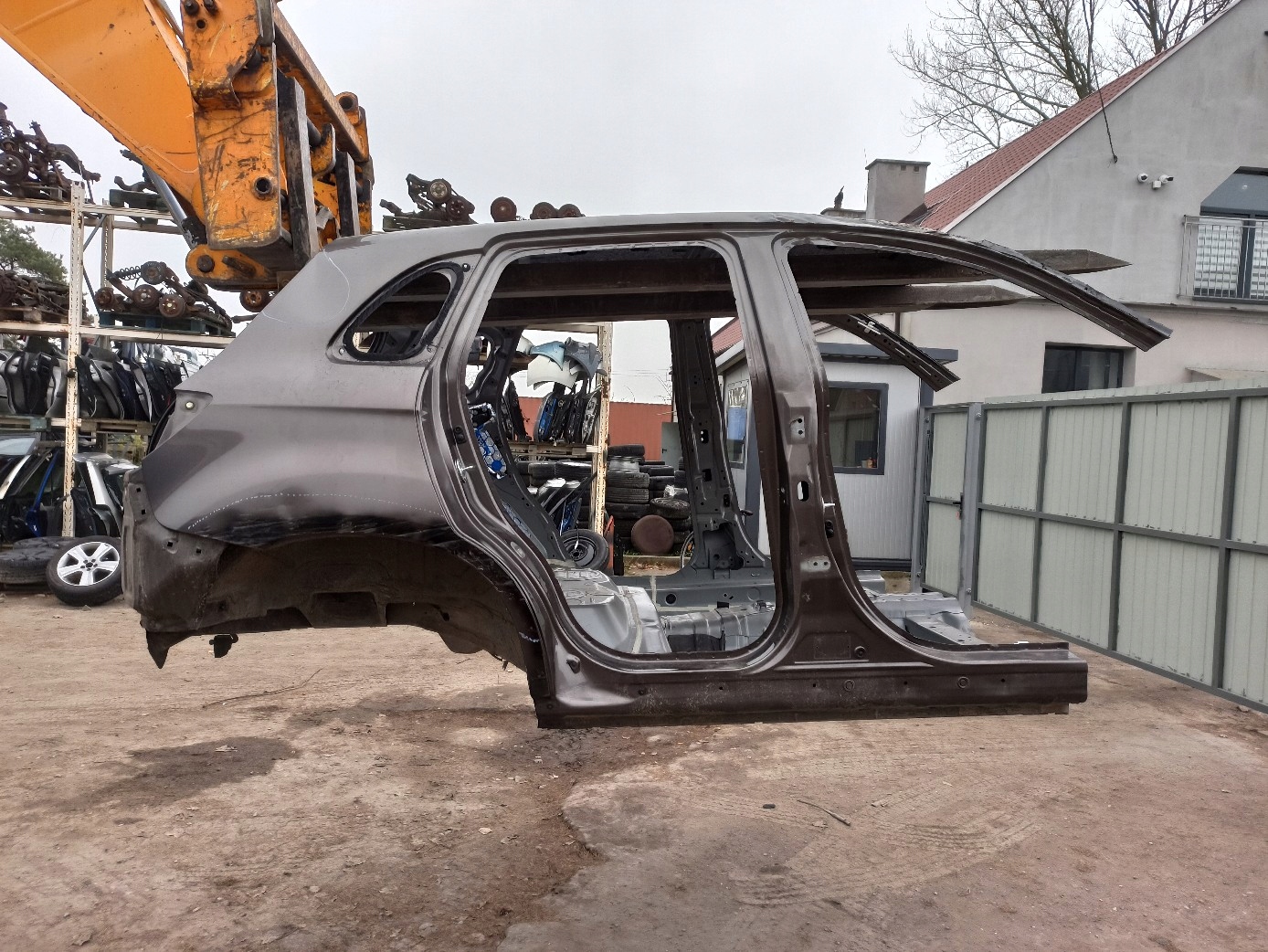 Mitsubishi Asx 2011r 1,8d Słupek Próg Prawy