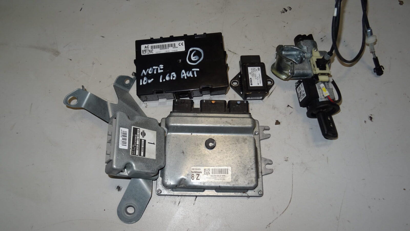 Nissan Note E11 Sterownik Silnika 31036bh00a Mec930-850