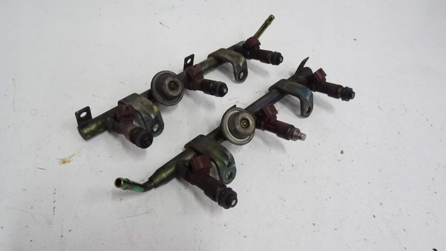Subaru Legacy Outback IV H6 Wtryskiwacz Denso 3ja