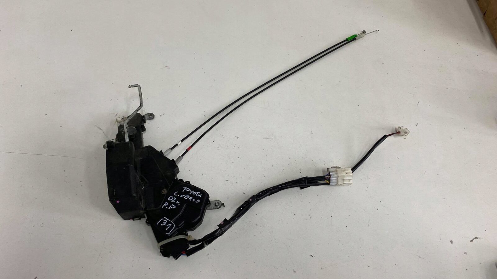 Toyota Corolla Verso I 2003r Zamek Drzwi Prawy P