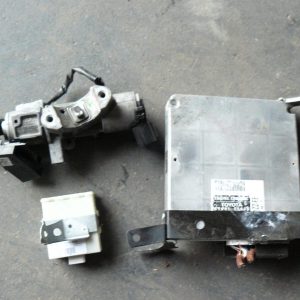 Toyota Avensis T25 2004r 1.8b Komputer 89661-05590