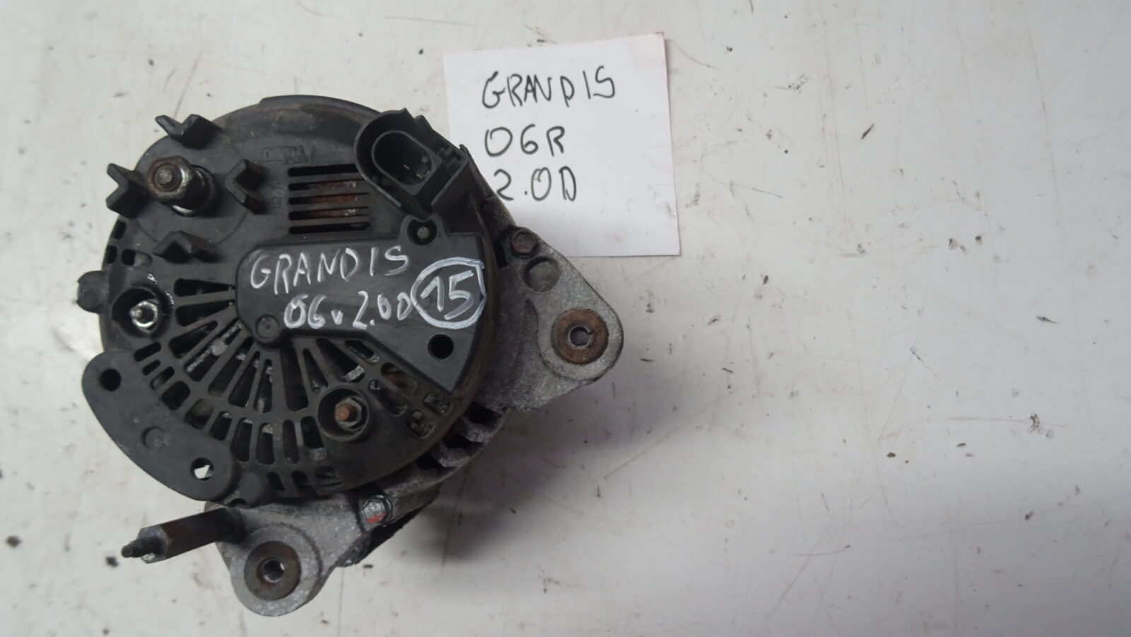 Mitsubishi Grandis 2006r Alternator Tg14c011