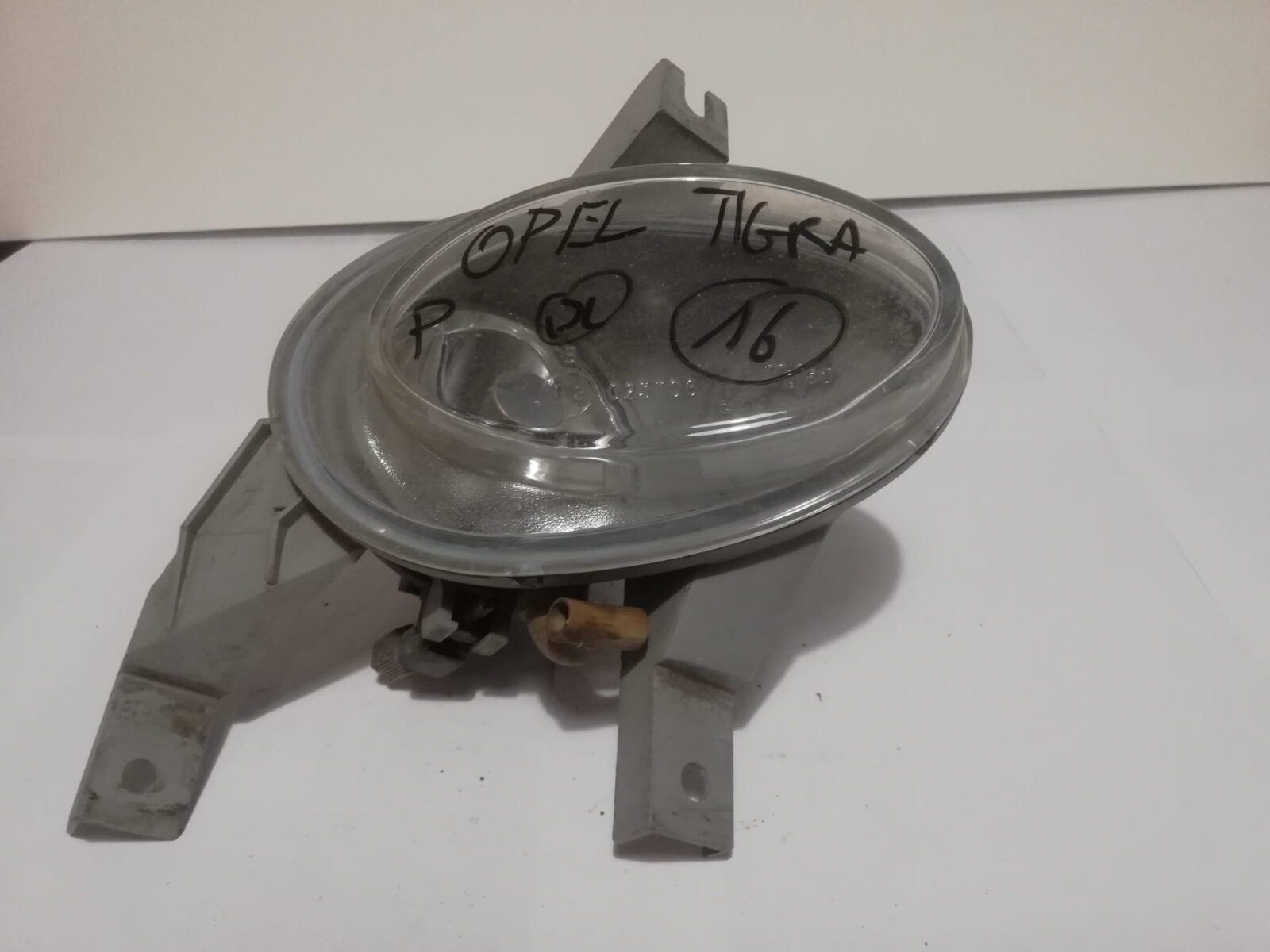 Opel Tigra Halogen Prawy 90481364