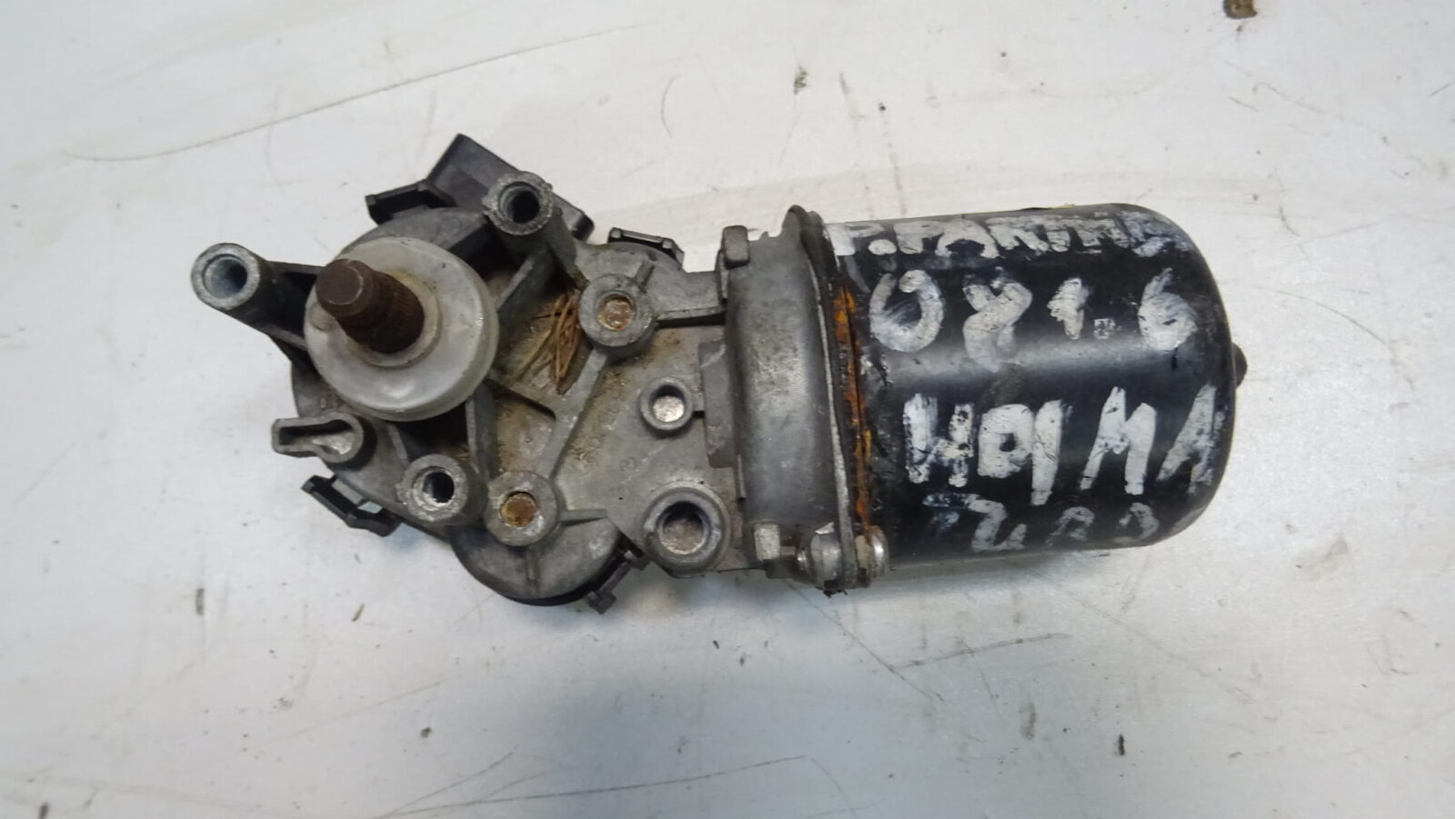 Peugeot Partner Citroen Berlingo Silniczek Wycieraczek 964421078002