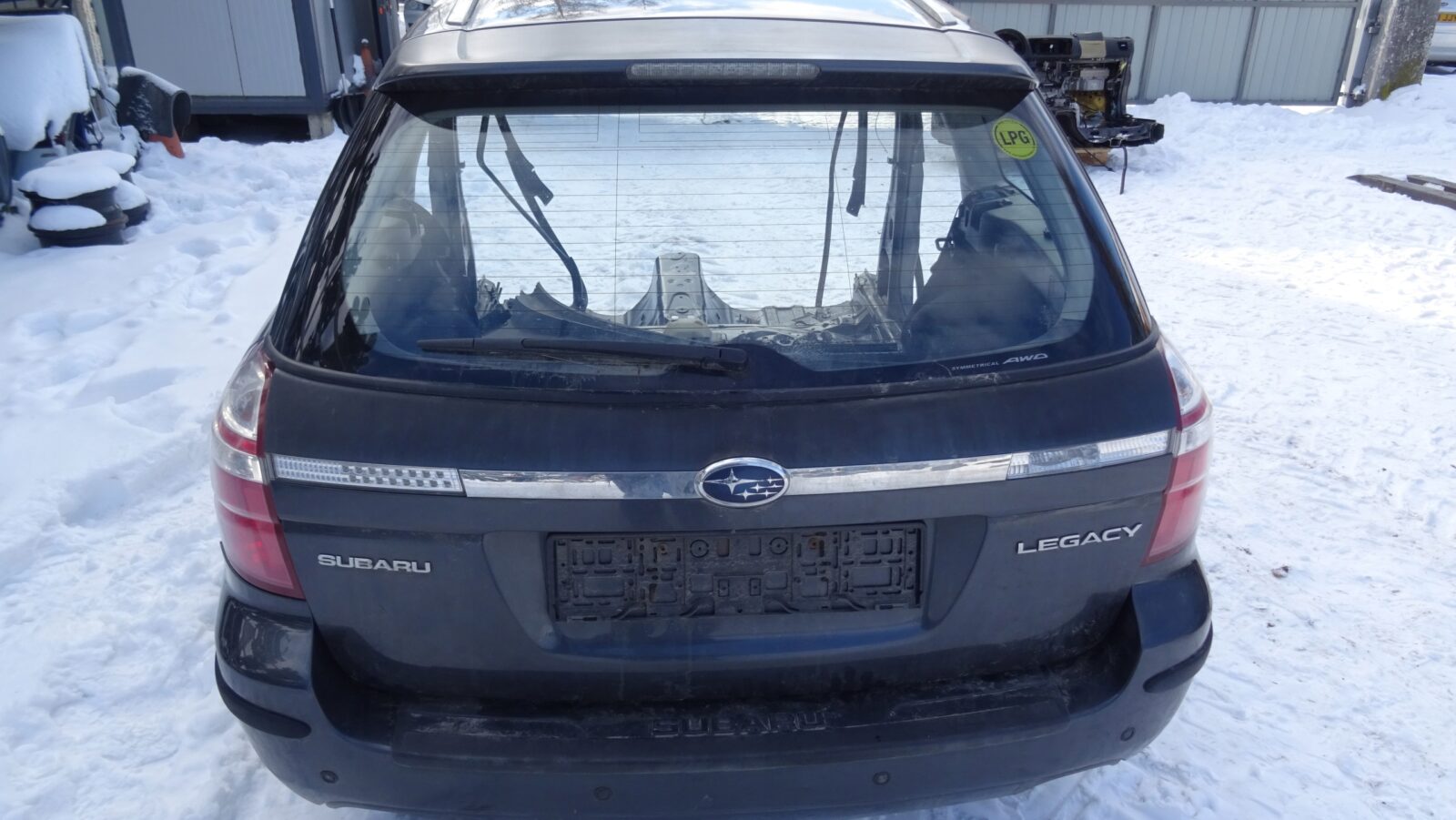 Subaru Legacy IV Lift Klapa Błotnik Tyl 65z