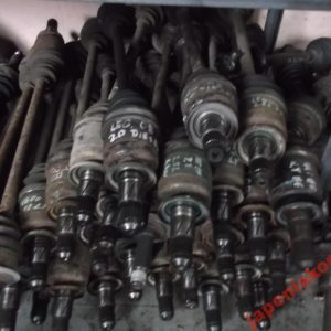 Subaru Legacy 1999 2000 2001 2003r Półoś Przegub