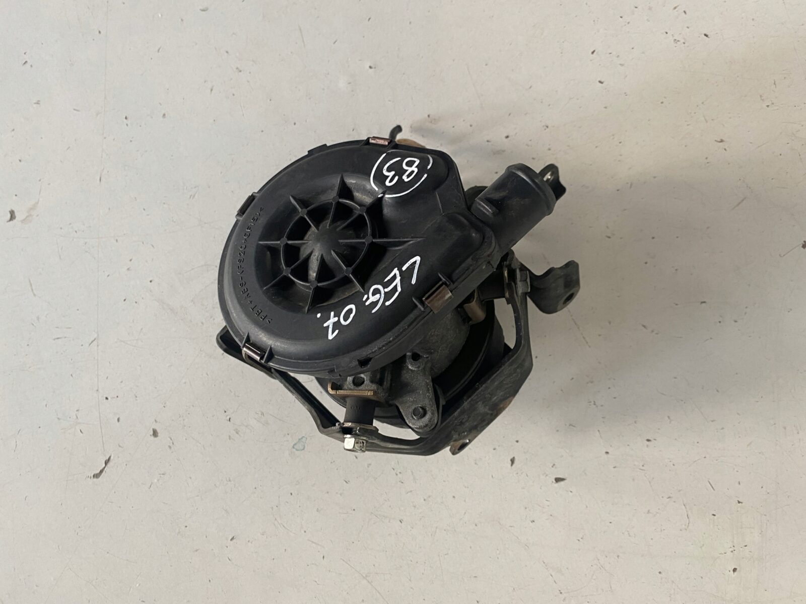 Subaru Legacy IV Pompa Powietrza 14828aa040