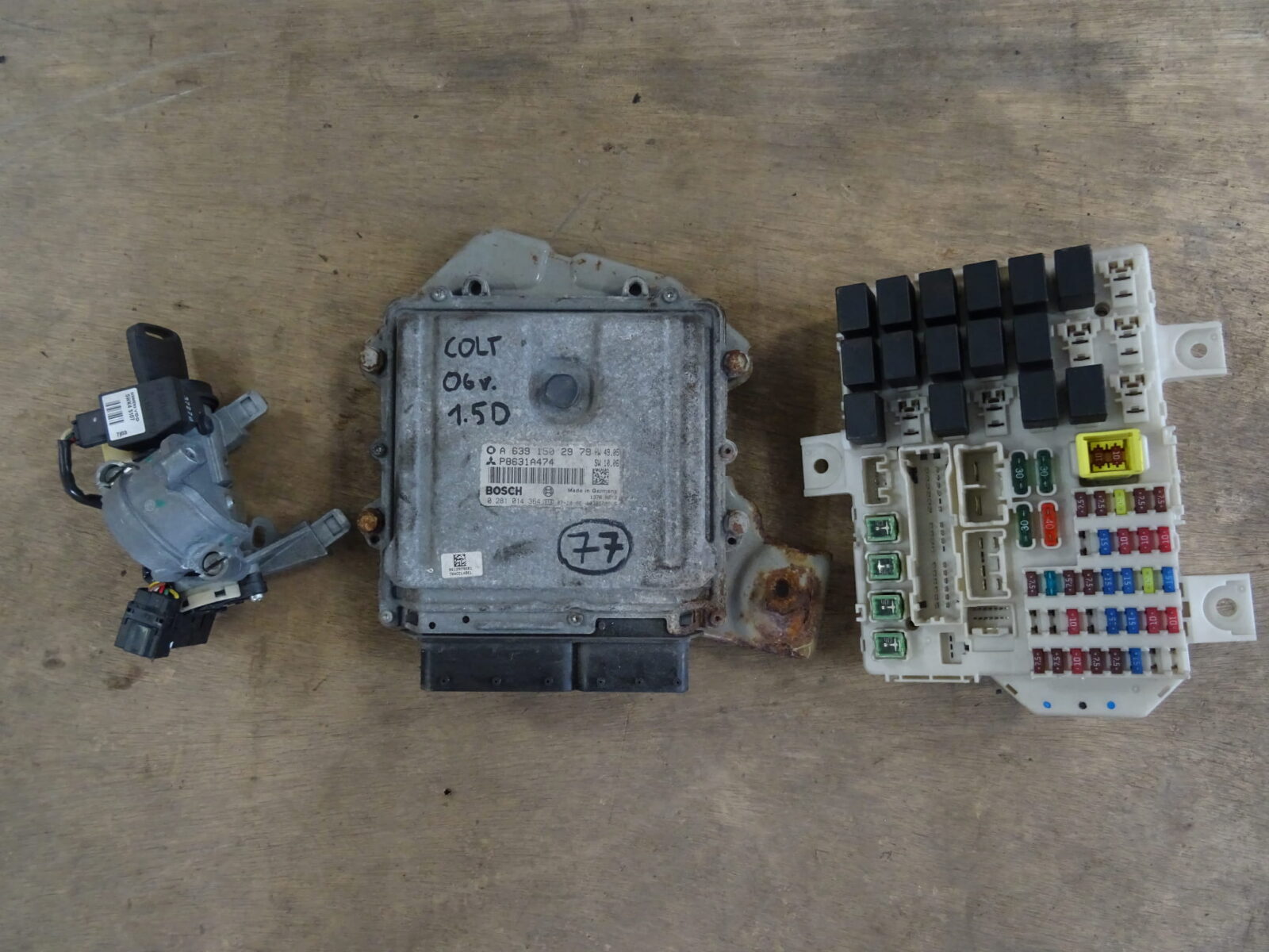 Mitsubishi Colt IV Sterownik Silnika P8631a474 0281014354