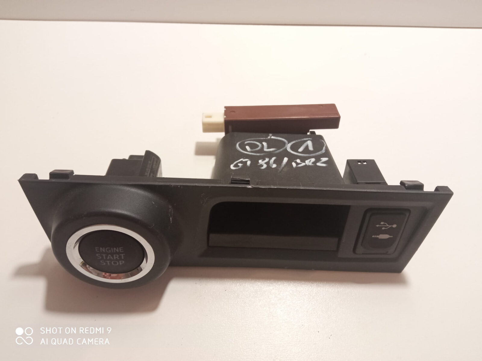 Subaru Brz Toyota Gt86 Panel Start/Stop Usb 86257ca000 Ccab12lp1140t1