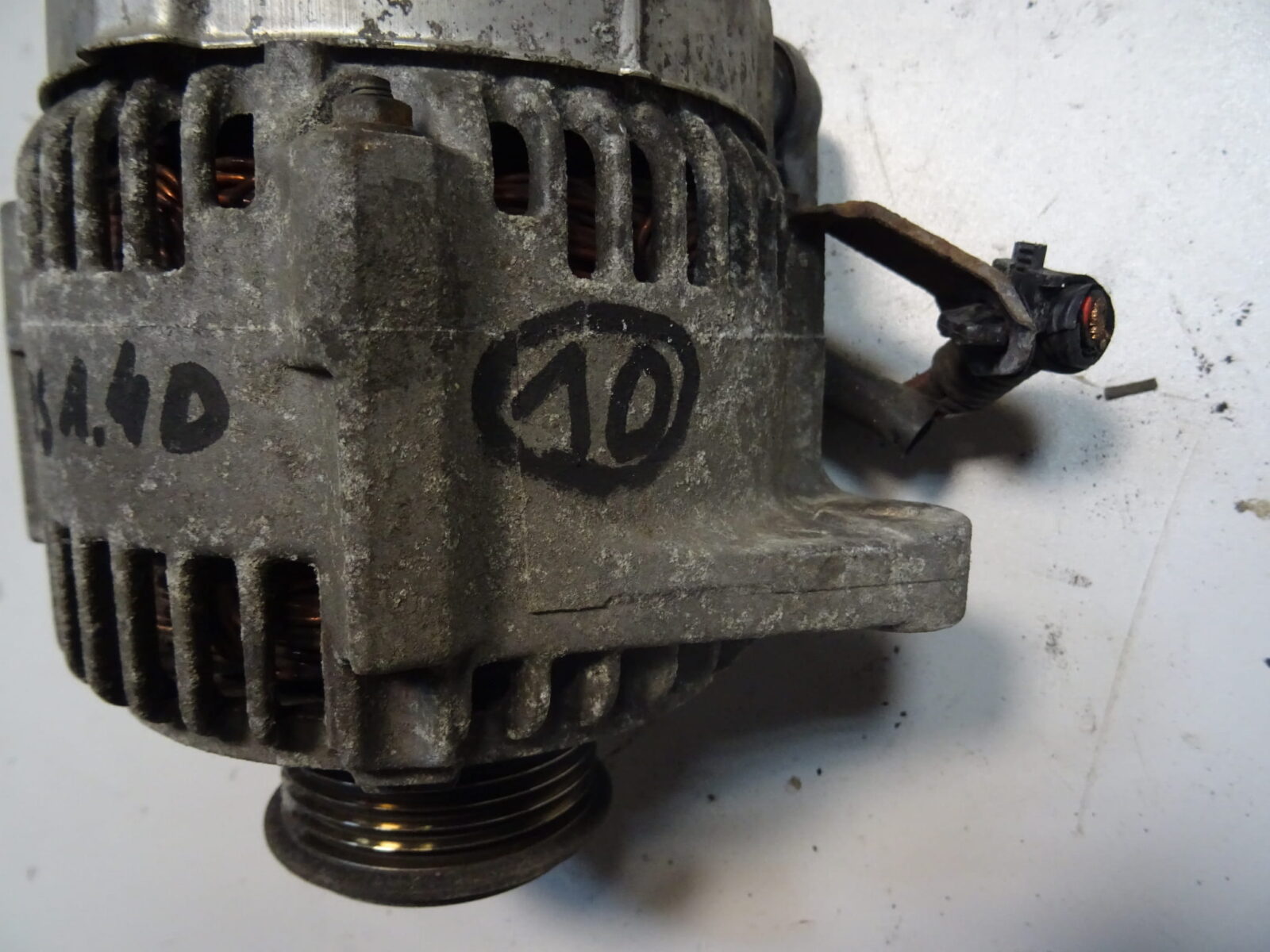 Toyota Yaris II 1.4d Alternator 27060-33040 Nr.10 - obrazek 2