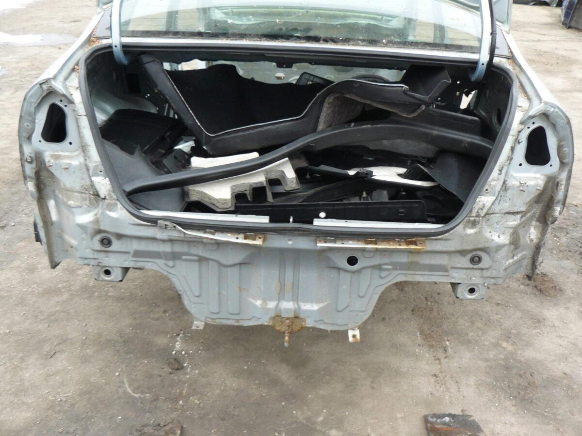 Honda CIVIc 2003 2004r Sedan Pas Tylny