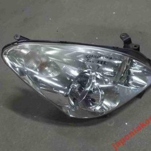 Toyota Corolla Verso 2006r Lampa Prawa Przednia