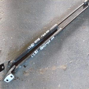 Suzuki Swift Mk6 2007r Siłownik Klapy Tył