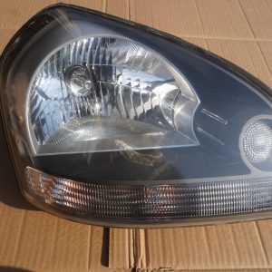 HYUNDAI TUCSON I 2004R PRAWA PRZEDNIA LAMPA 921042E040