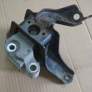 TOYOTA YARIS III 2011-2020R 1.33B PRAWA PODUSZKA SILNIKA 123050Y050 , 12305-0Y050