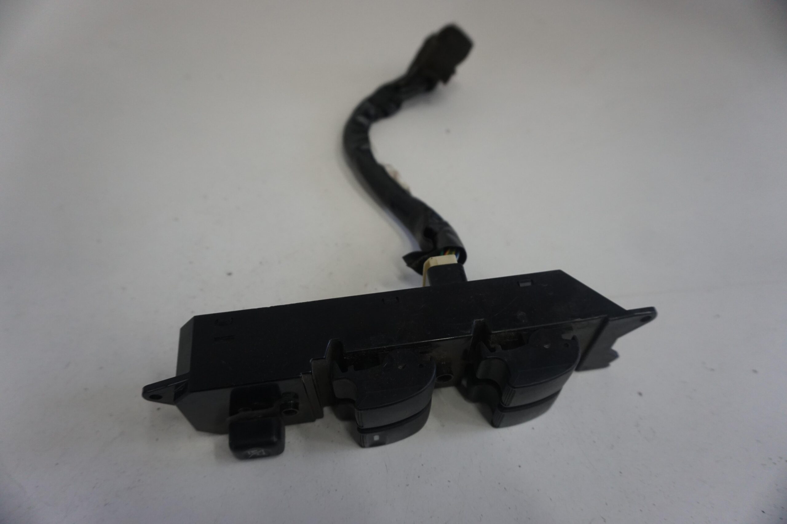 MITSUBISHI OUTLANDER I PANEL STEROWANIA SZYBAMI MR502231