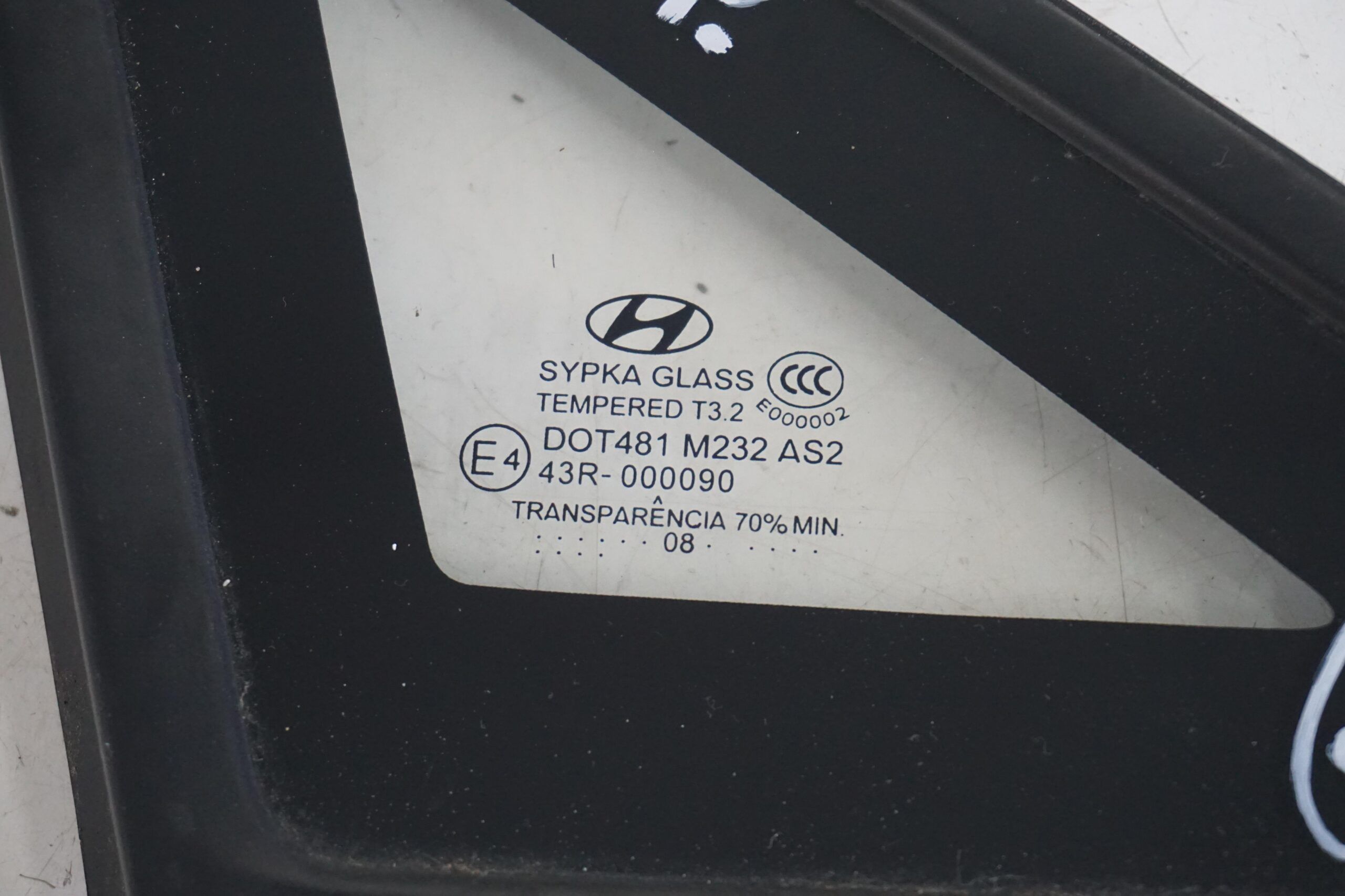 Hyundai I800 H1 SZYBA BOCZNA PRZEDNIA - obrazek 2