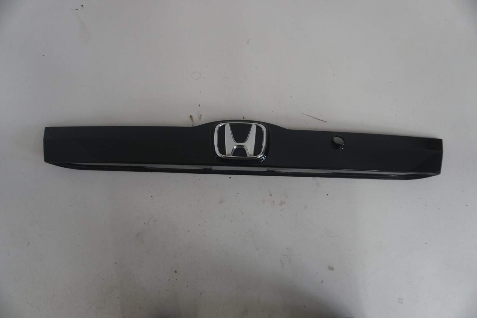 HONDA JAZZ III BLENDA KLAPY BAGAŻNIKA 74890-TF0-0030