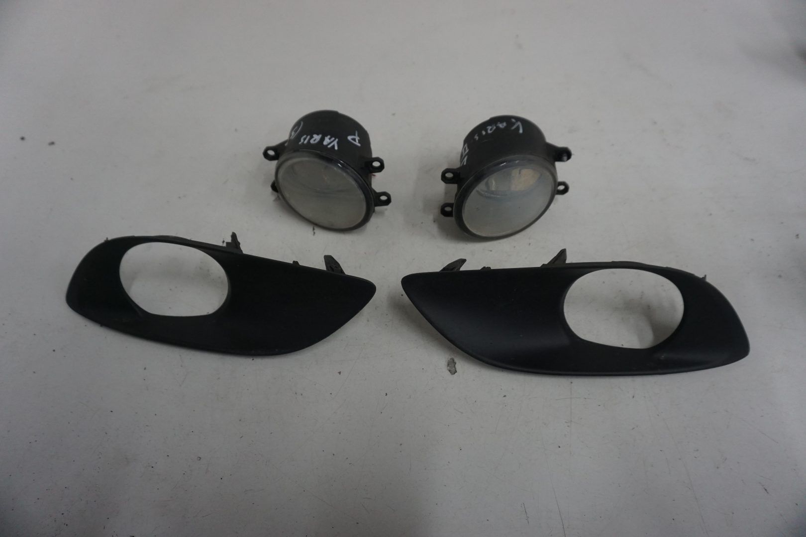TOYOTA YARIS II HALOGENY 81210-0D041 81220-0D041 81482-0D110 81481-0D100
