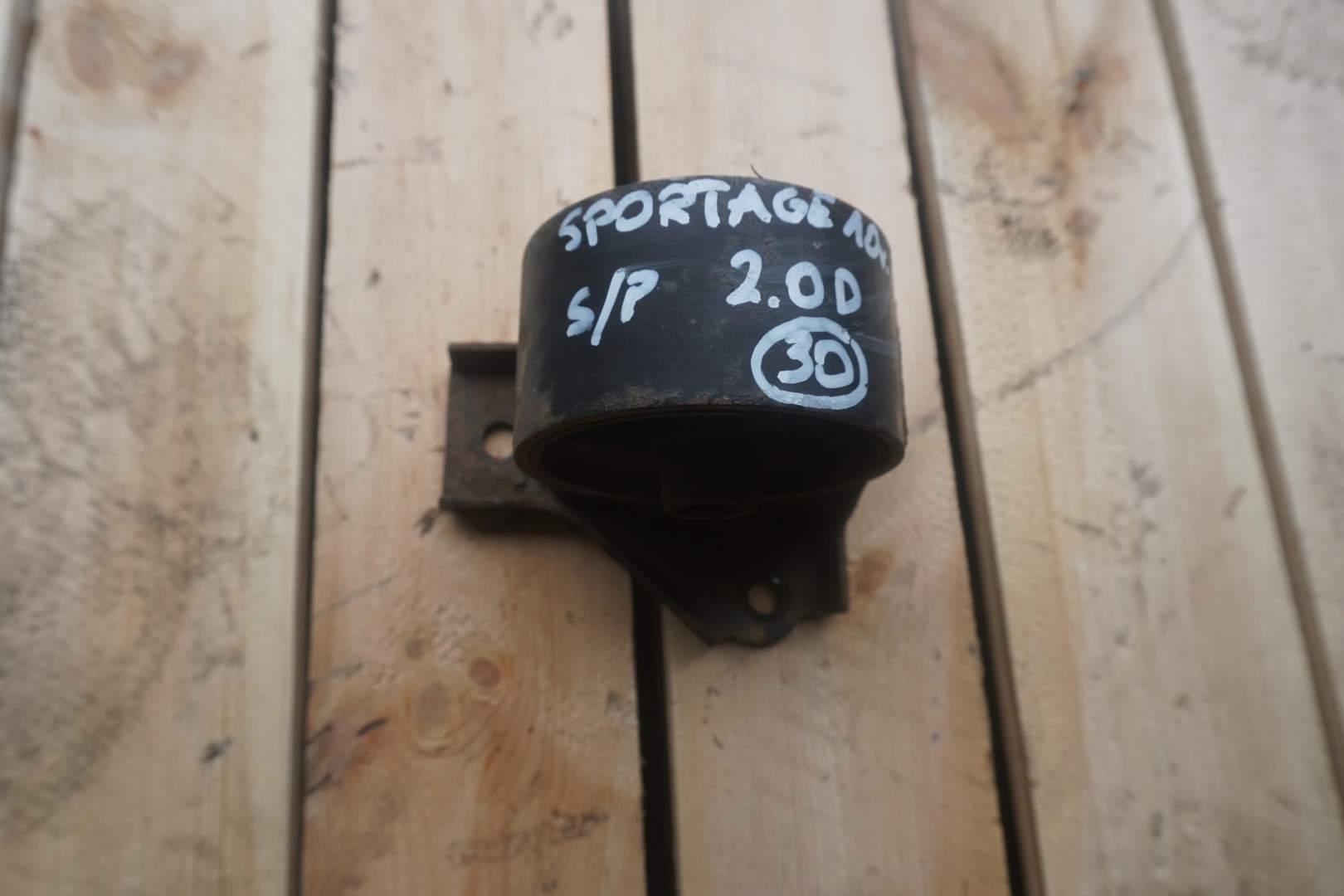 KIA SPORTAGE II 2004-2010r 2.0CRDI PODUSZKA SILNIKA SRODKOWA PRZEDNIA 219102E600