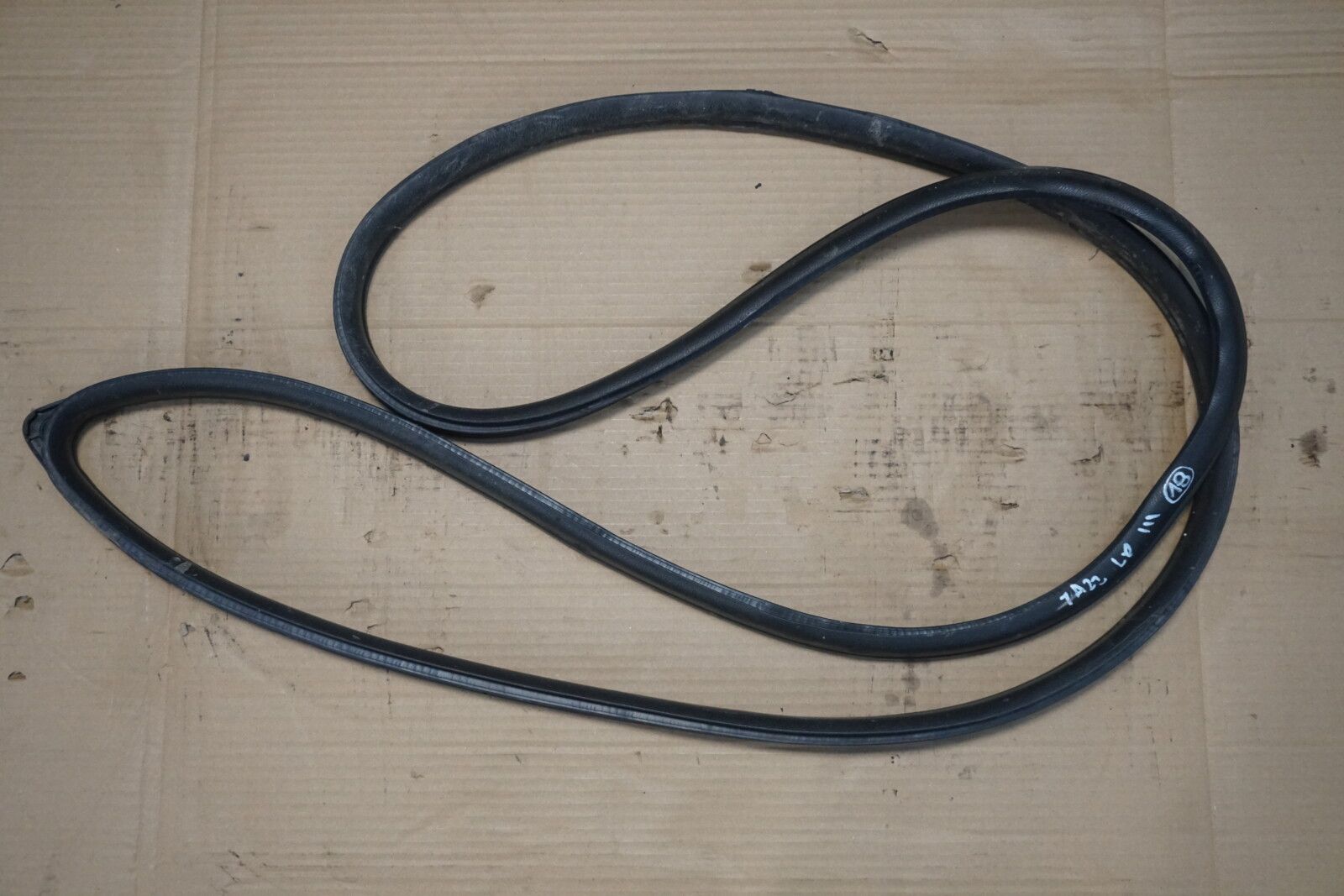 HONDA JAZZ III 2009-2013rok USZCZELKA LEWA PRZEDNIA DRZWI KAROSERYJNA 72355TF0003