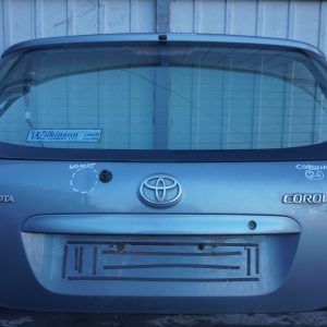 Toyota Corolla E12 2004r Klapa Tylna 6700502060 SZYBA 6810502030