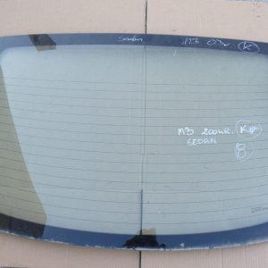 Mazda 3 2004 2005 2006r Sedan Szyba Tył