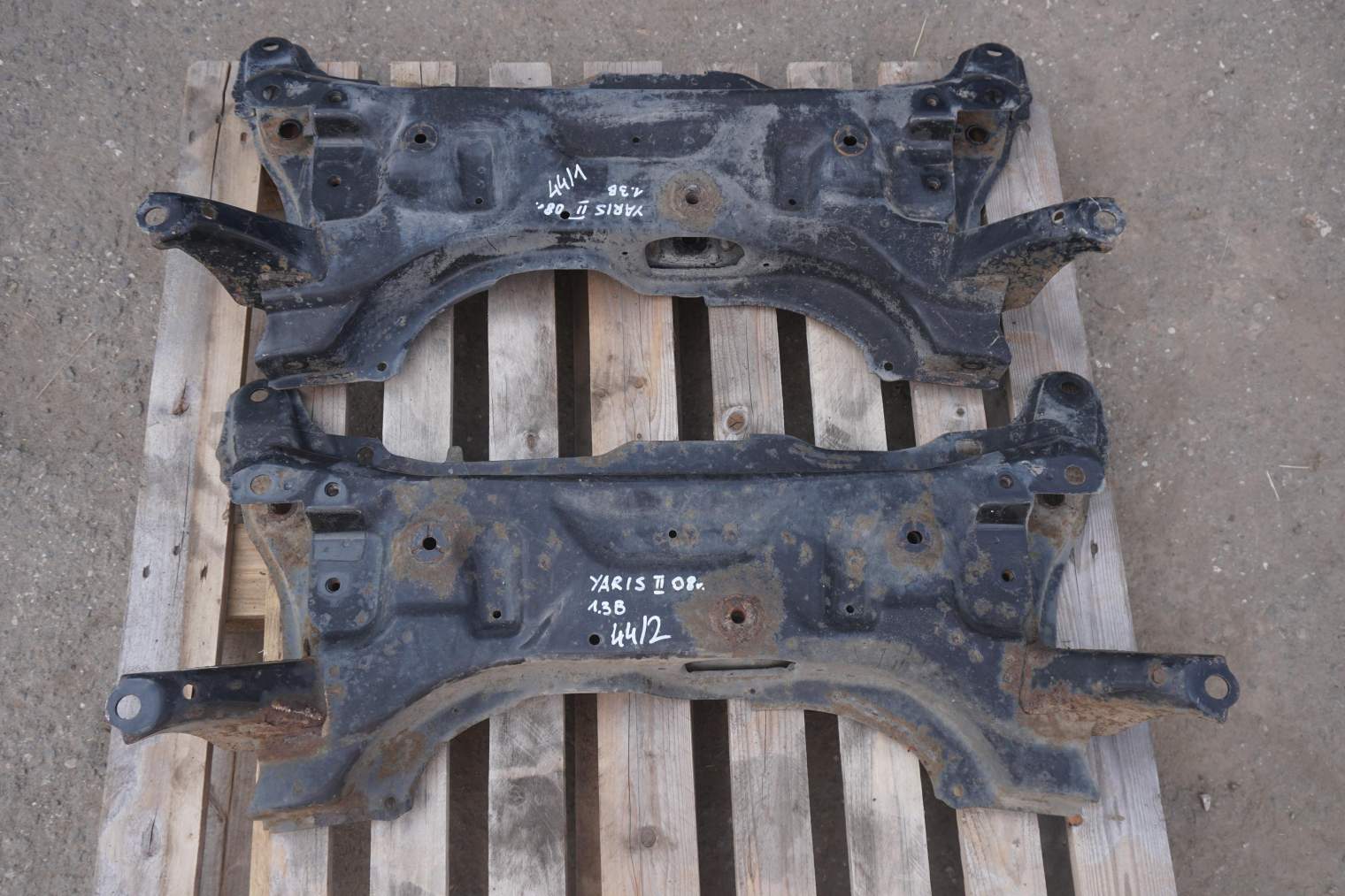 TOYOTA YARIS II BELKA ZAWIESZENIA PRZEDNIEGO SANKI WOZEK 512010D090 nr.44