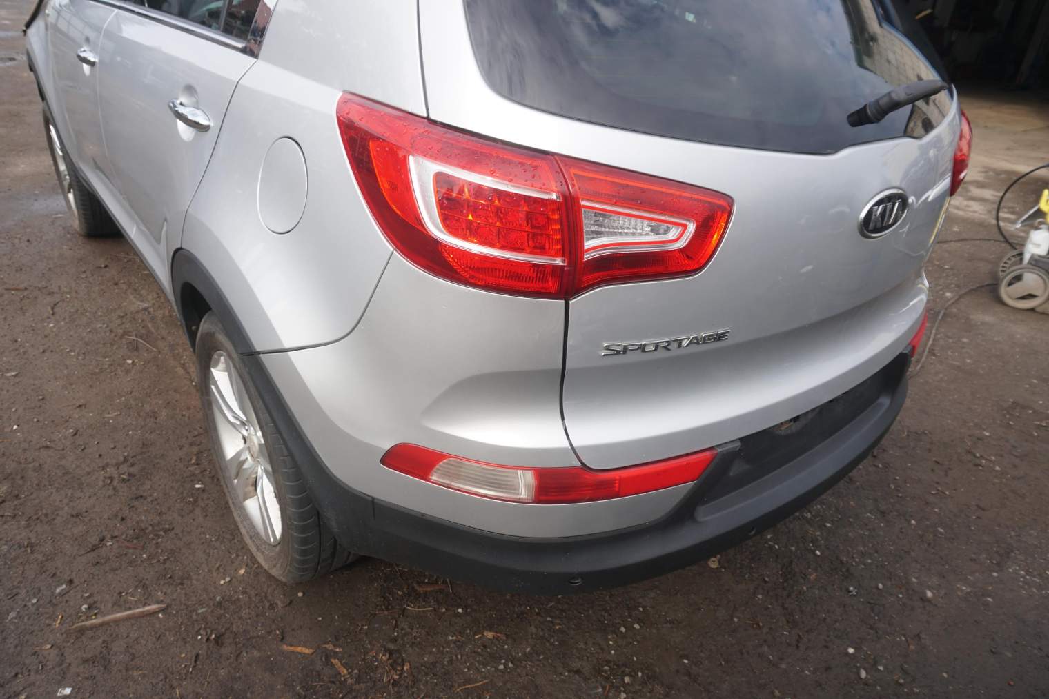 KIA SPORTAGE III SL LEWA TYLNA LAMPA 2012R 924013W010