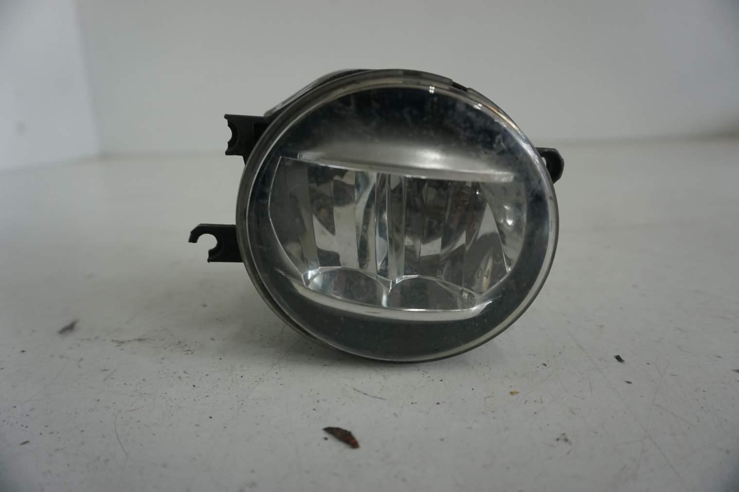 LEXUS IS300H III HALOGEN PRAWY LEWY - obrazek 2