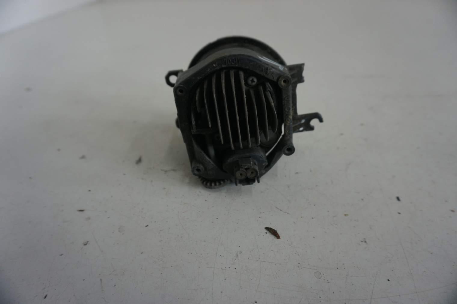 LEXUS IS300H III HALOGEN PRAWY LEWY - obrazek 3