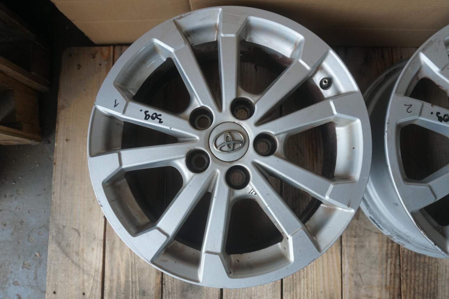 TOYOTA VERSO 2009-2018R FELGA ALUMINIOWA 5x114,3 et39 16x6,5j 42611YY380