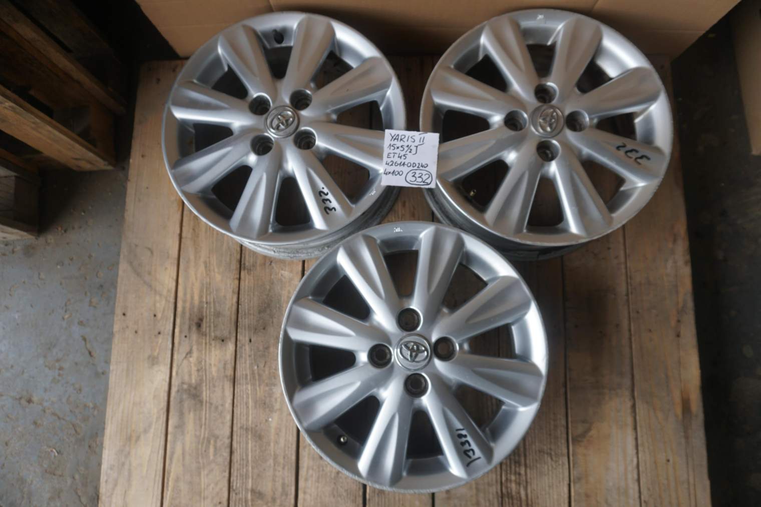 TOYOTA YARIS II 2006-2012 FELGA ALUMINIOWA 4x100 et45 15x5,5j 42611-0D240