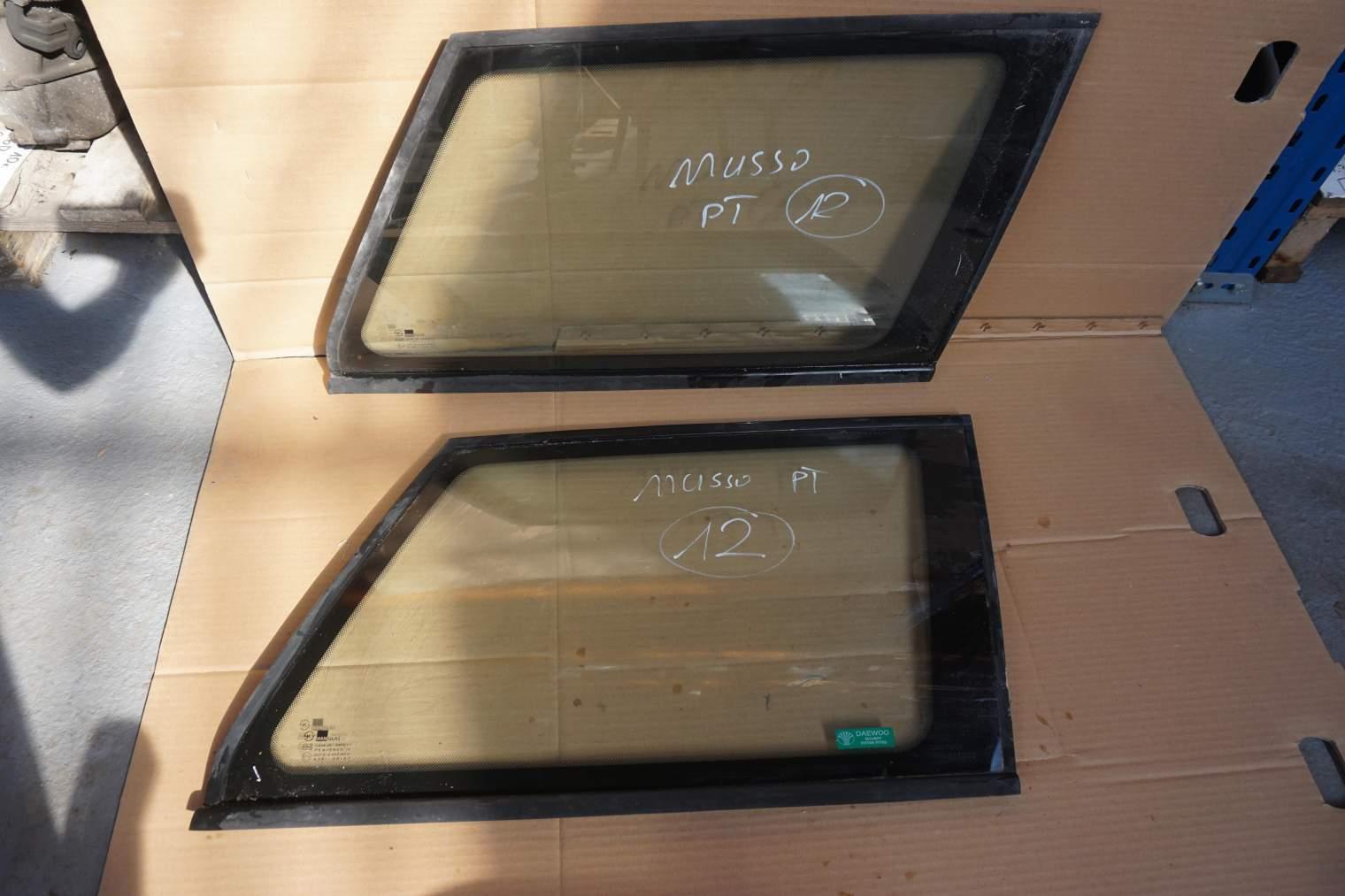 DAEWOO MUSSO SZYBA PRAWA BOCZNA