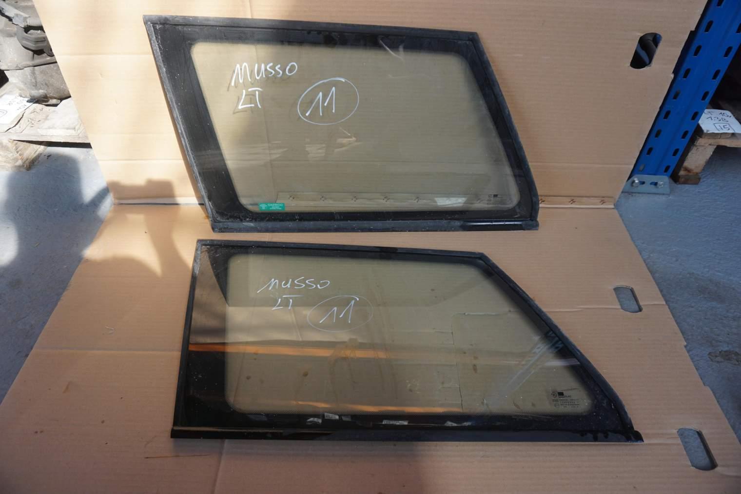 DAEWOO MUSSO SZYBA LEWA BOCZNA