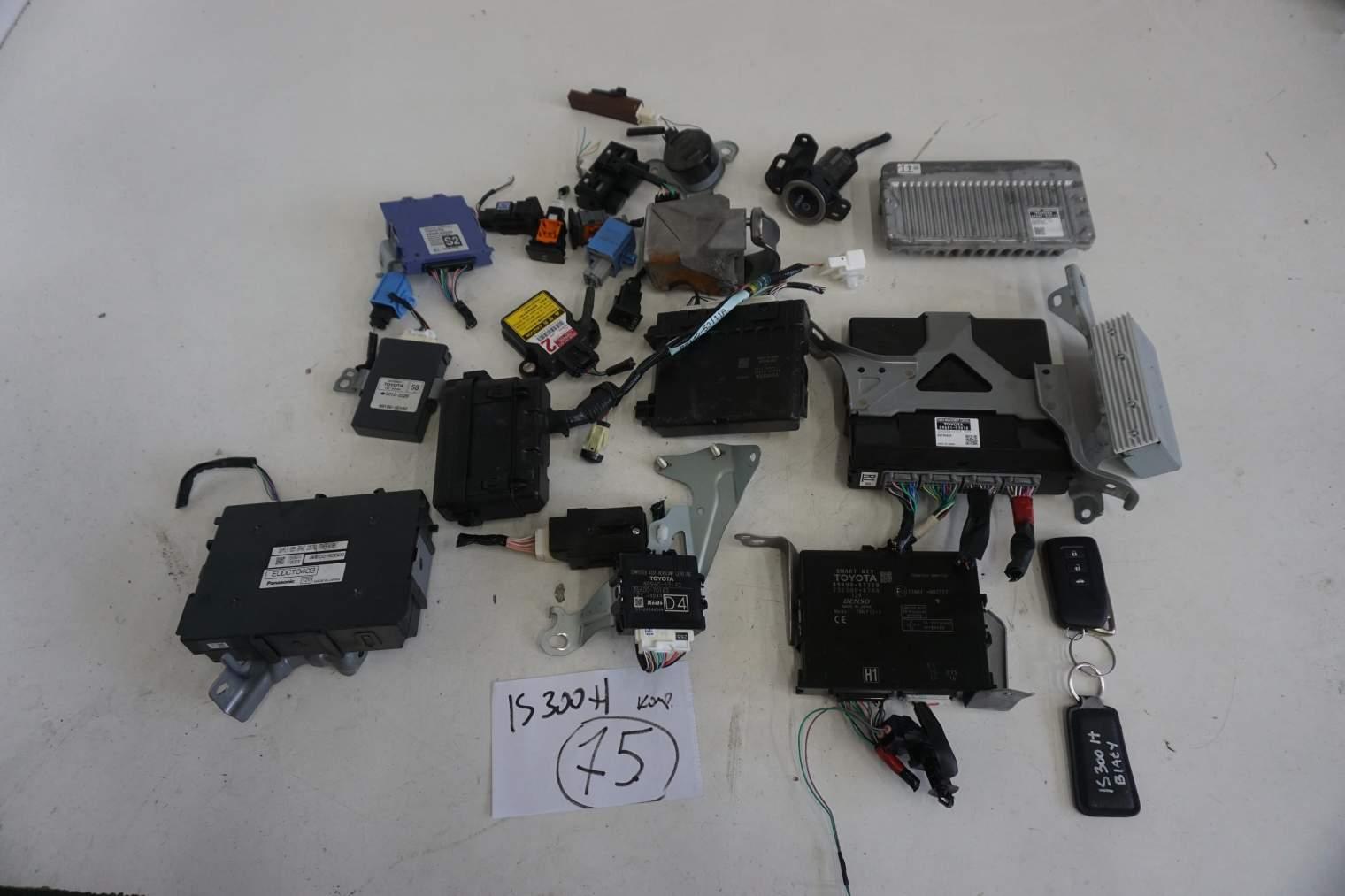 LEXUS IS300H III MODUŁ STEROWNIK SILNIKA STACYJKA 89661-53R70