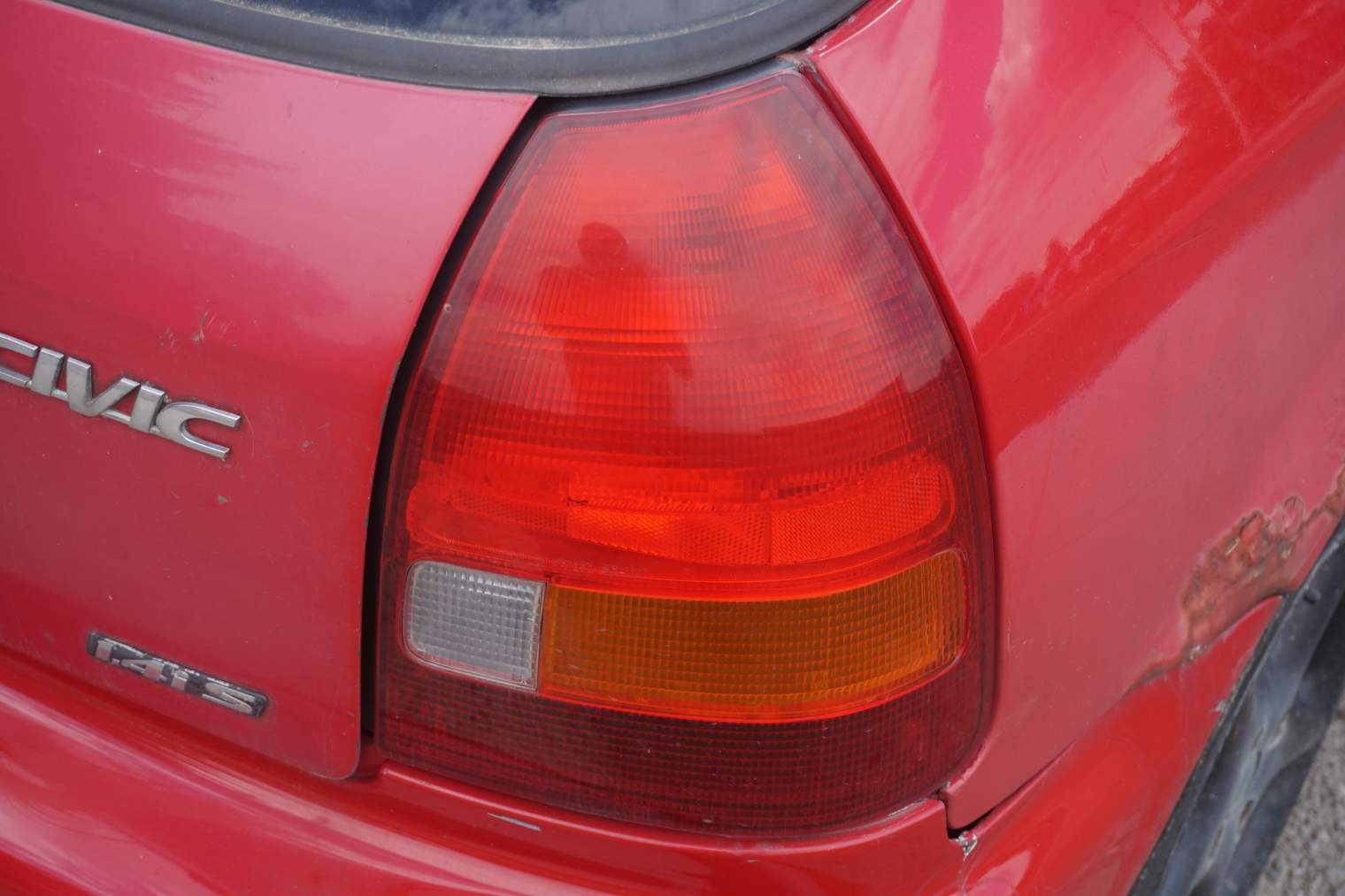 HONDA CIVIC VI 3D 1998R LAMPA TYLNA PRAWA 33501S03G01