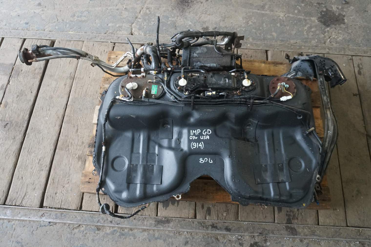 SUBARU IMPREZA GD SEDAN 2006R FORESTER II SG ZBIORNIK PALIWA 42012SA041