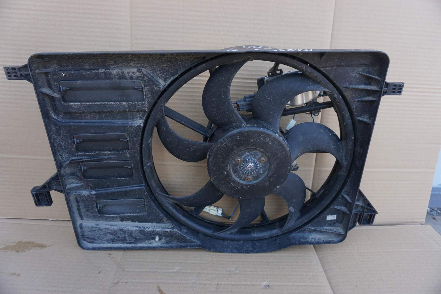 MAZDA 3 BL WENTYLATOR CHŁODNICY 1137328663 3137228066