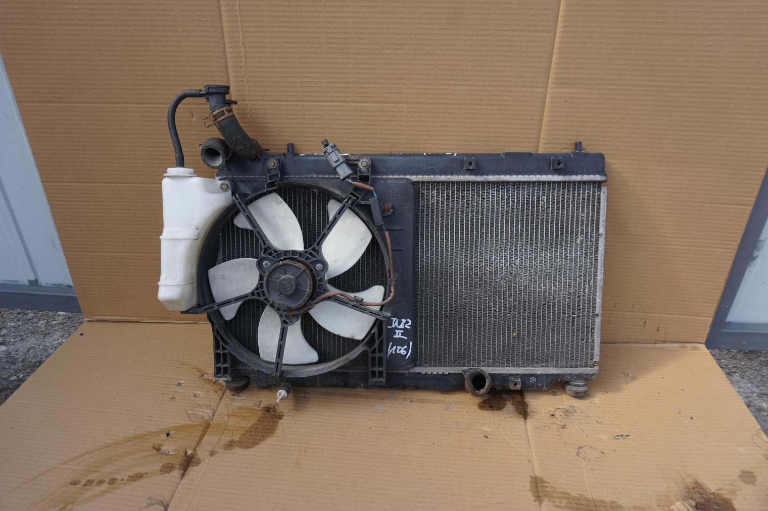 HONDA JAZZ II CHŁODNICA WENTYLATOR 52804-425